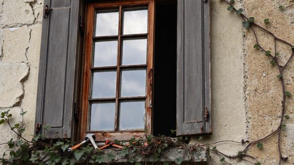 Top 5 astuces pour réparer vos volets roulants à Villefranche